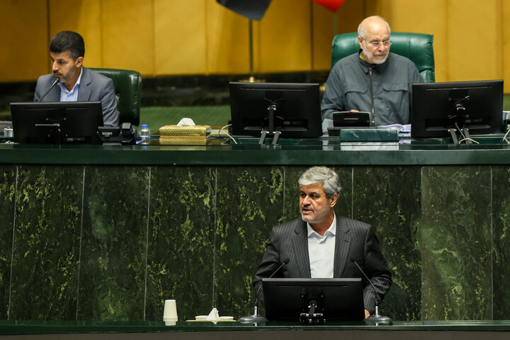 جلسه علنی نوبت صبح مجلس (بررسی اجرای برنامه هفتم در سال اول)