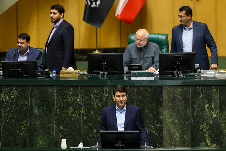 جلسه علنی نوبت صبح مجلس (بررسی اجرای برنامه هفتم در سال اول)