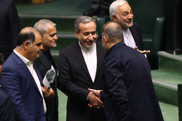 نشست علنی نوبت عصر دوشنبه 19 آبان ماه مجلس