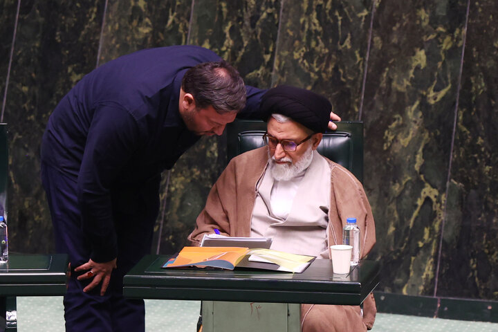 نشست علنی نوبت عصر دوشنبه 19 آبان ماه مجلس