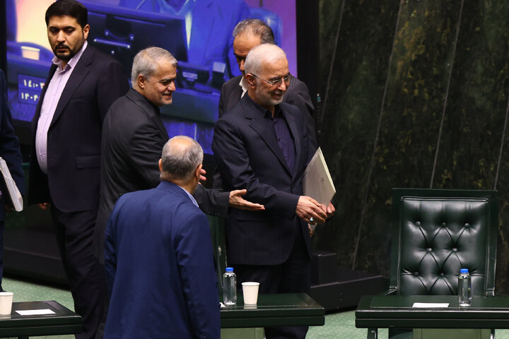 نشست علنی نوبت عصر دوشنبه 19 آبان ماه مجلس