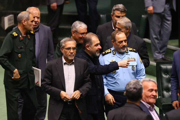 نشست علنی نوبت عصر دوشنبه 19 آبان ماه مجلس