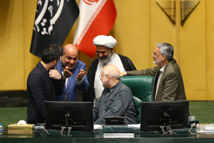 نشست علنی نوبت عصر دوشنبه 19 آبان ماه مجلس