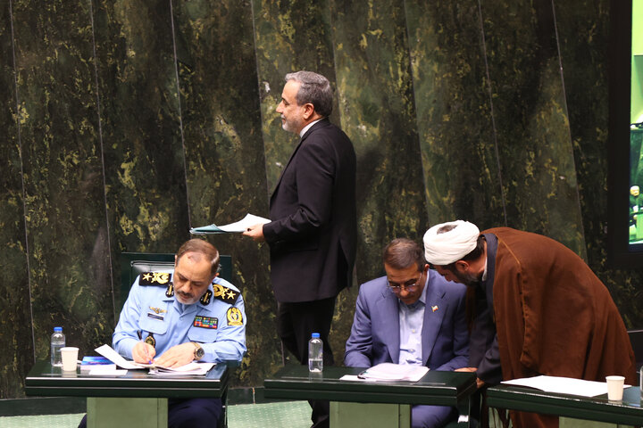 نشست علنی نوبت عصر دوشنبه 19 آبان ماه مجلس