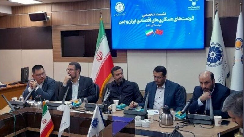 مراودات جهانی به سمت ارزهای دیگر در حرکت است/تحریم‌ها دیگر معنا و کارکرد گذشته را ندارند