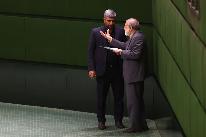 جلسه علنی مجلس شورای اسلامی نوبت صبح روز دوم (بررسی اجرای برنامه هفتم در سال اول)