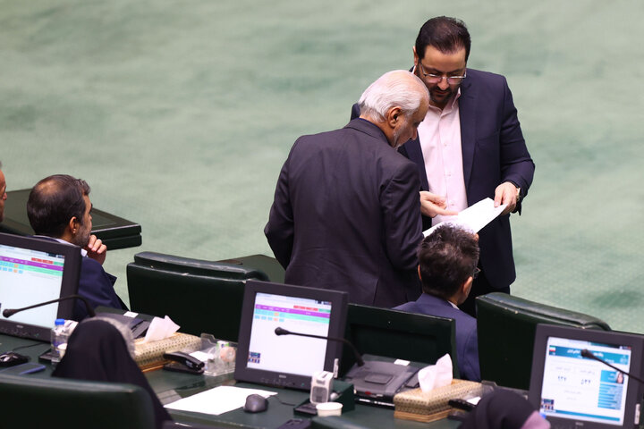 جلسه علنی مجلس شورای اسلامی نوبت صبح روز دوم (بررسی اجرای برنامه هفتم در سال اول)