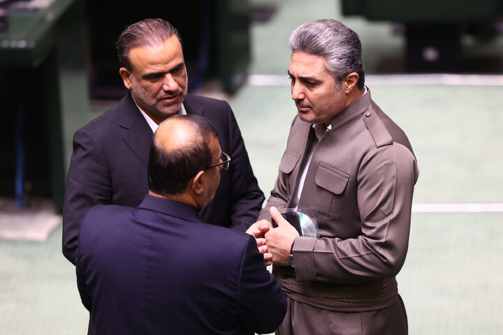 جلسه علنی مجلس شورای اسلامی نوبت صبح روز دوم (بررسی اجرای برنامه هفتم در سال اول)