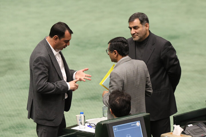 ادامه نشست علنی نوبت صبح سه شنبه 20 آبان