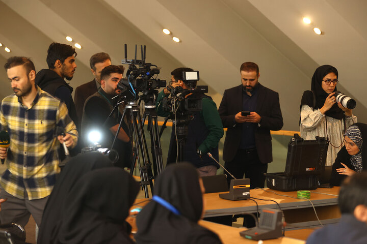 نشست خبری سخنگوی هیئت رئیسه مجلس شورای اسلامی