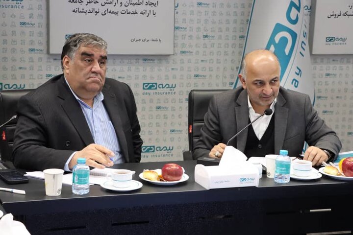 بازدید فراکسیون شاهد مجلس از بیمه دی