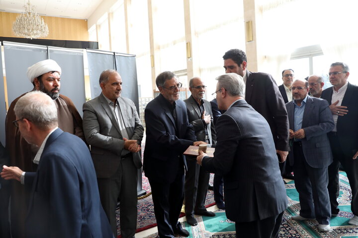 مراسم یادبود مادر محمد جلالی نماینده دلیجان