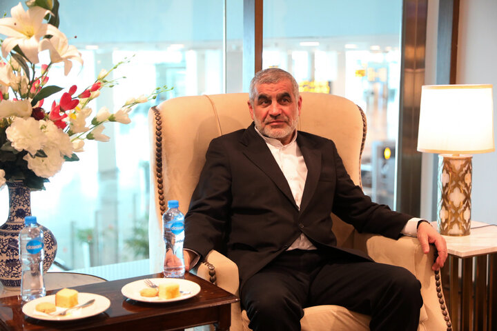 ورود نیکزاد به پاکستان