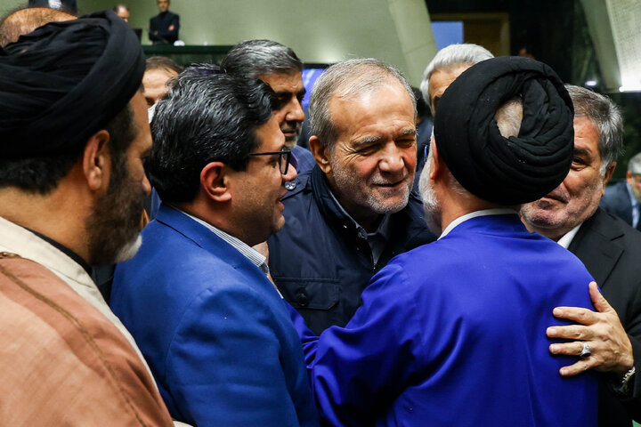 بررسی اجرای برنامه هفتم در صحن علنی مجلس با حضور رئیس جمهور