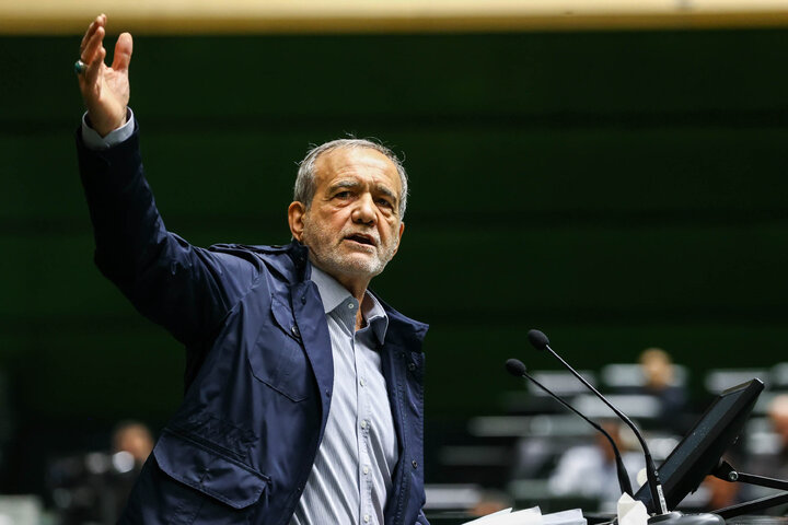 بررسی اجرای برنامه هفتم در صحن علنی مجلس با حضور رئیس جمهور