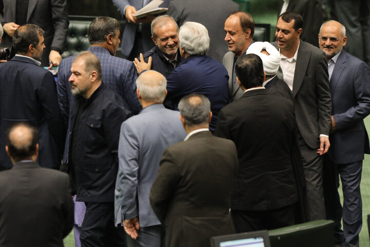 جلسه علنی مجلس شورای اسلامی نوبت صبح روز دوم بررسی اجرای برنامه هفتم در سال اول