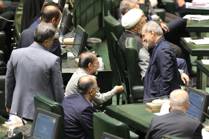 جلسه علنی مجلس شورای اسلامی نوبت صبح روز دوم بررسی اجرای برنامه هفتم در سال اول