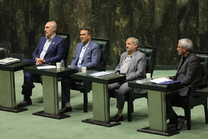 جلسه علنی مجلس شورای اسلامی نوبت صبح روز دوم بررسی اجرای برنامه هفتم در سال اول