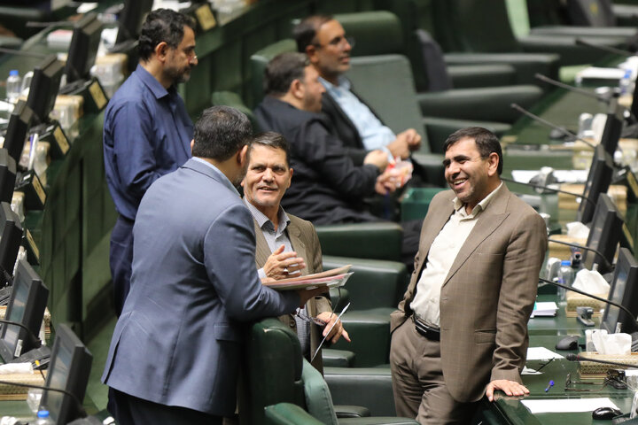 جلسه علنی مجلس شورای اسلامی نوبت صبح روز دوم بررسی اجرای برنامه هفتم در سال اول