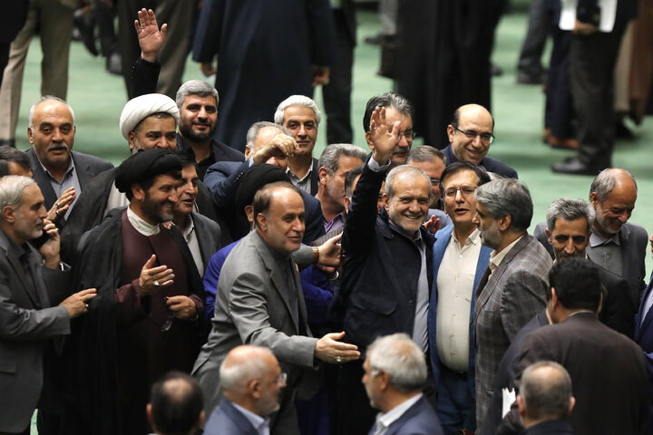 جلسه علنی مجلس شورای اسلامی نوبت صبح روز دوم بررسی اجرای برنامه هفتم در سال اول