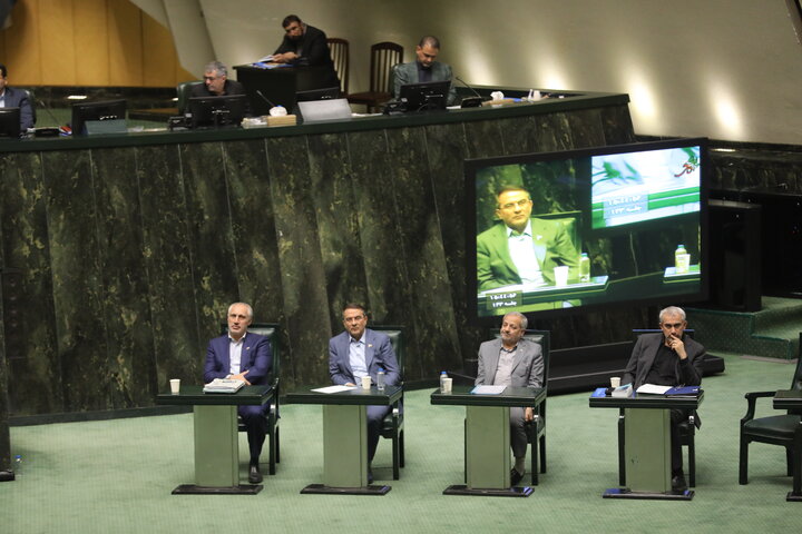 جلسه علنی مجلس شورای اسلامی نوبت صبح روز دوم بررسی اجرای برنامه هفتم در سال اول