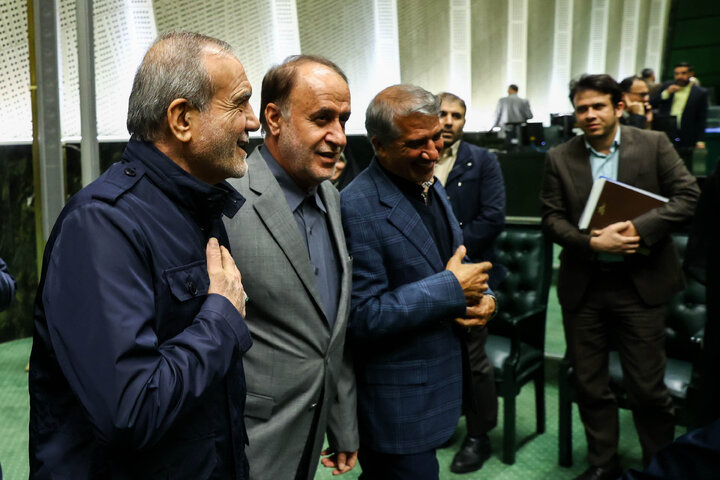 بررسی اجرای برنامه هفتم در صحن علنی مجلس با حضور رئیس جمهور