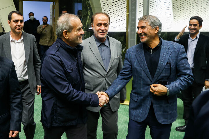 بررسی اجرای برنامه هفتم در صحن علنی مجلس با حضور رئیس جمهور