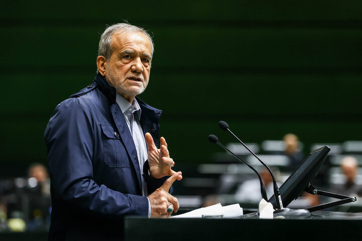 بررسی اجرای برنامه هفتم در صحن علنی مجلس با حضور رئیس جمهور