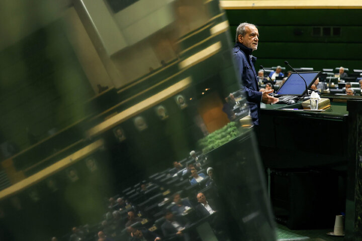 بررسی اجرای برنامه هفتم در صحن علنی مجلس با حضور رئیس جمهور