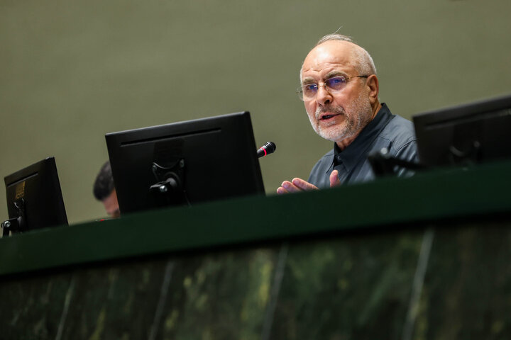 بررسی اجرای برنامه هفتم در صحن علنی مجلس با حضور رئیس جمهور