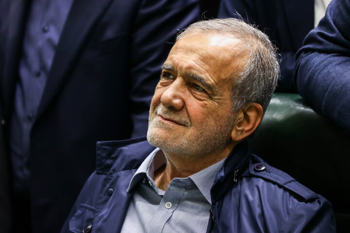 بررسی اجرای برنامه هفتم در صحن علنی مجلس با حضور رئیس جمهور