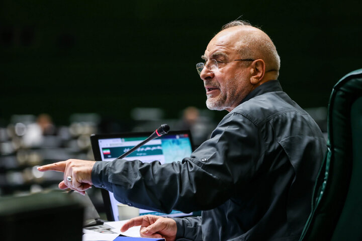 بررسی اجرای برنامه هفتم در صحن علنی مجلس با حضور رئیس جمهور