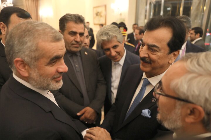 دیدار صمیمانه علی نیکزاد نایب‌رئیس مجلس و هیأت پارلمانی ایران با یوسف رضا گیلانی رئیس مجلس سنای پاکستان