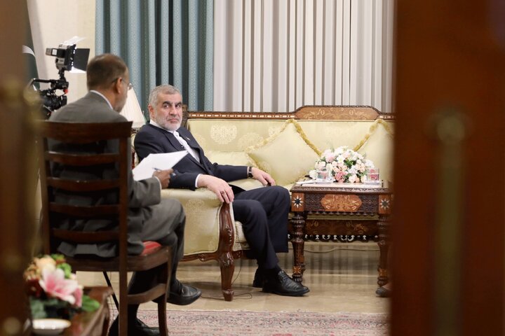 گفت‌وگوی علی نیکزاد نایب‌رئیس مجلس با شبکه تلویزیونی سماء پاکستان