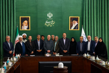 دیدار مجمع نمایندگان استان اصفهان با دکتر قالیباف