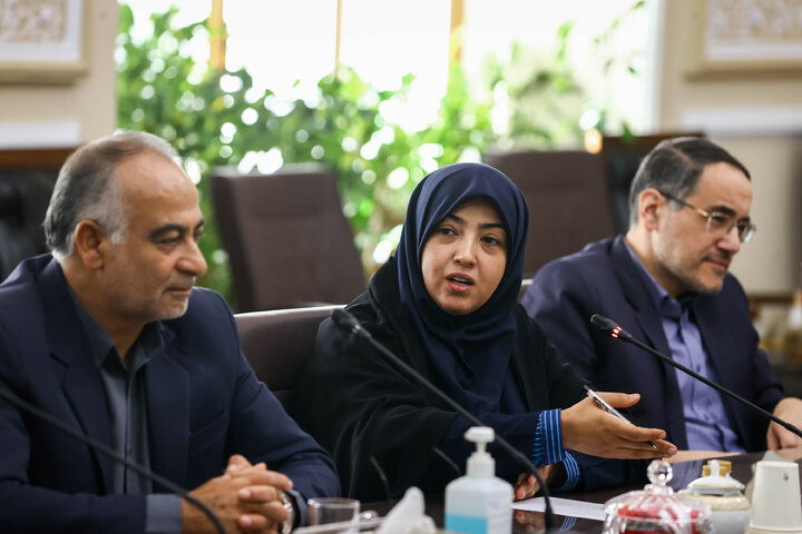 دیدار مجمع نمایندگان استان اصفهان با دکتر قالیباف