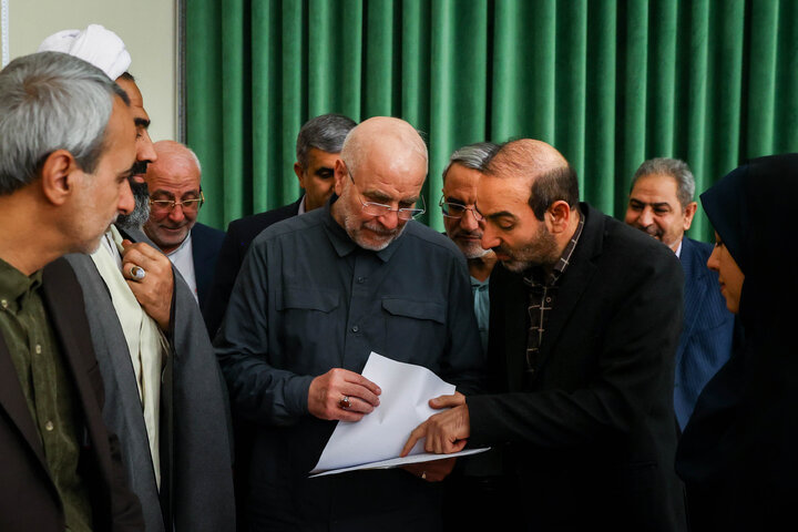 دیدار مجمع نمایندگان استان اصفهان با دکتر قالیباف