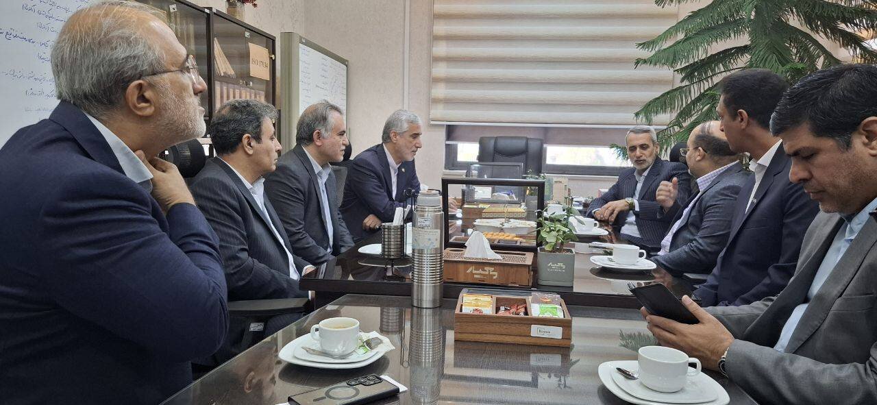 پیگیری مقتدایی برای رفع مشکلات مجموعه دانش‌بنیان دانشگاه آزاد اصفهان