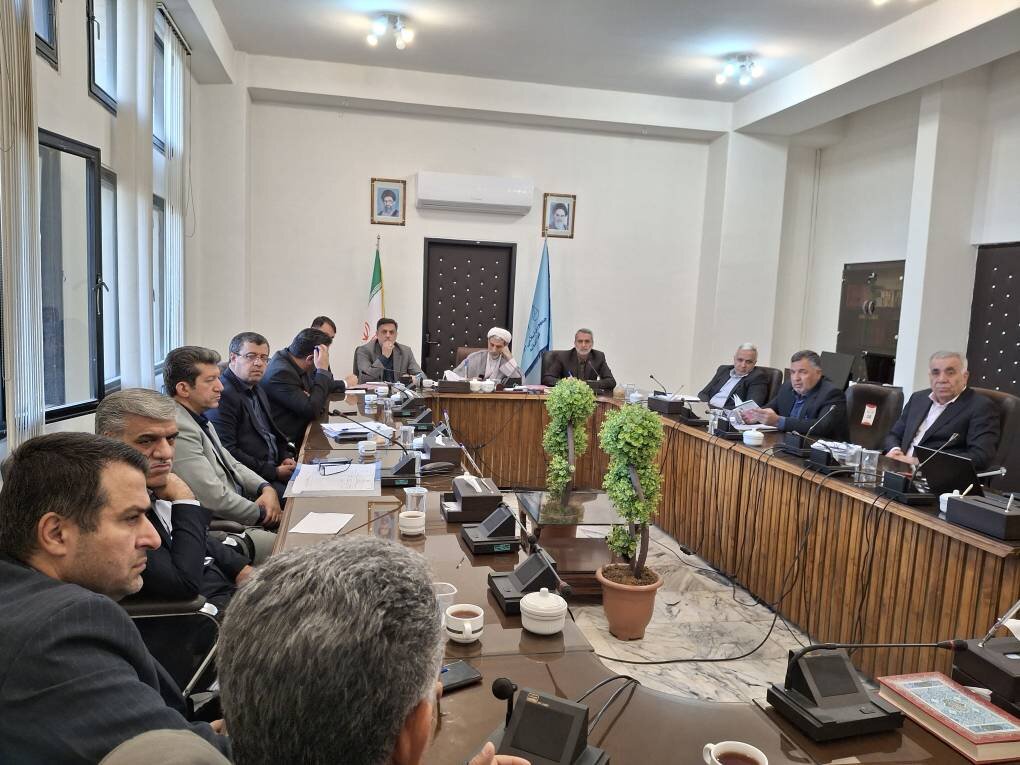 نشست چند جانبه پیگیری مطالبه روستاها و کشاورزان اصفهان با حضور مقتدایی