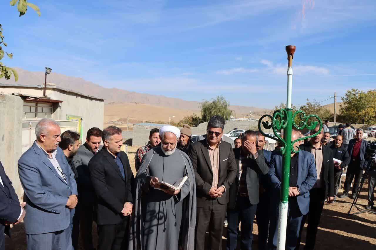 پیگیری احمدی برای آغاز عملیات اجرایی گازرسانی به روستاهای شهرستان کنگاور 