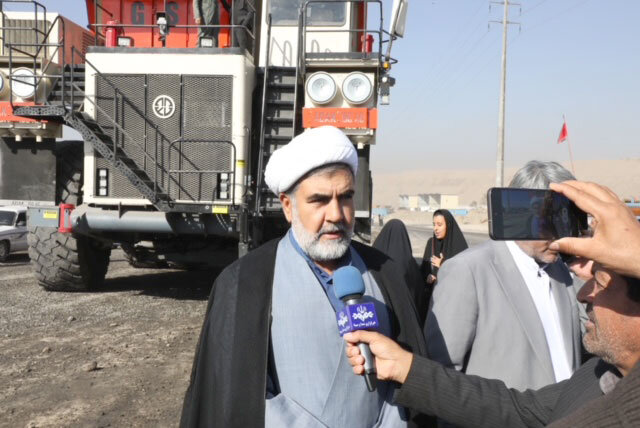 بازدید رییس و اعضای کمیسیون اصل نود مجلس از مجموعه معدنی، صنعتی گوهر زمین‎