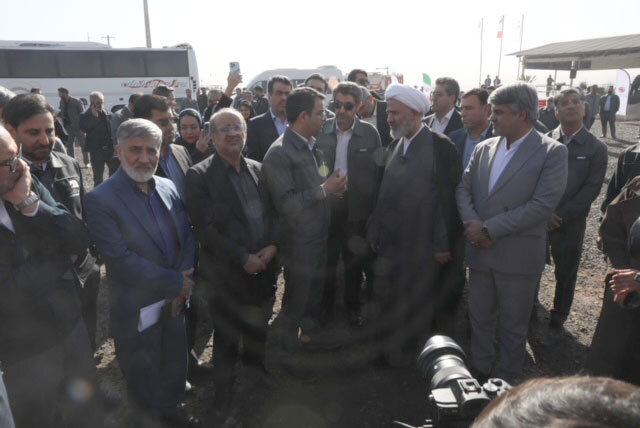 بازدید رییس و اعضای کمیسیون اصل نود مجلس از مجموعه معدنی، صنعتی گوهر زمین‎