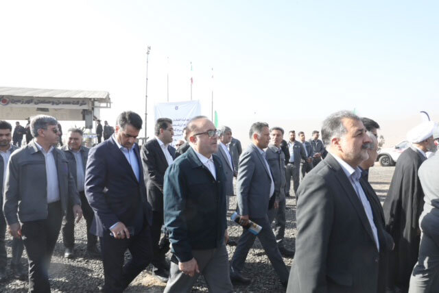 بازدید رییس و اعضای کمیسیون اصل نود مجلس از مجموعه معدنی، صنعتی گوهر زمین‎