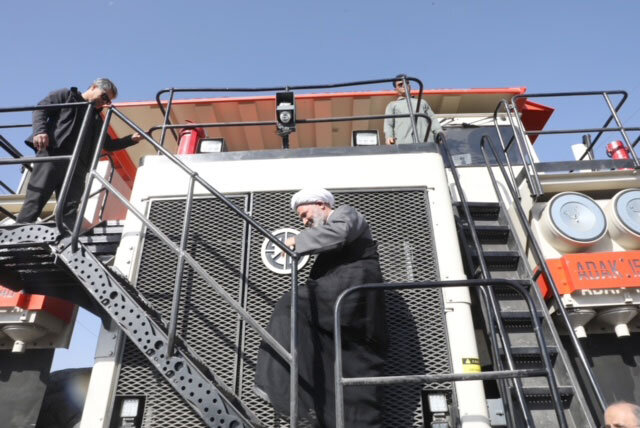 بازدید رییس و اعضای کمیسیون اصل نود مجلس از مجموعه معدنی، صنعتی گوهر زمین‎