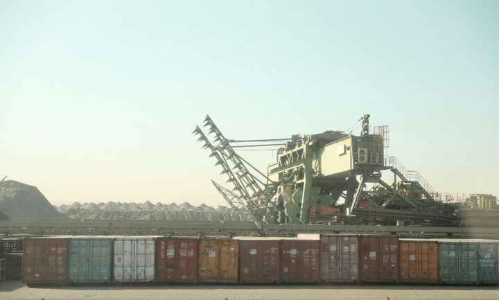 بازدید رییس و اعضای کمیسیون اصل نود مجلس از مجموعه معدنی، صنعتی گوهر زمین‎