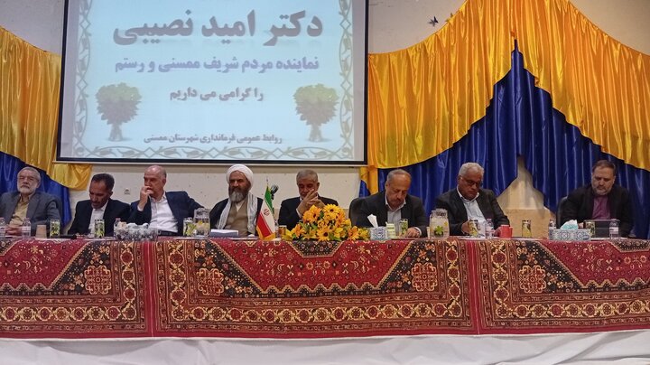 ارتباط و همکاری شهرداران و دهیاران با شوراها راهگشای مشکلات مردم است