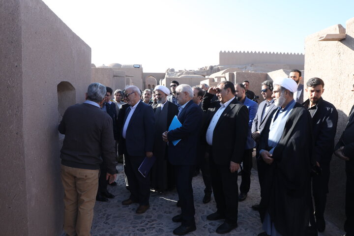 بازدید کمیسیون اصل نود از ارگ بم