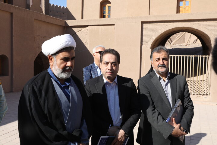 بازدید کمیسیون اصل نود از ارگ بم