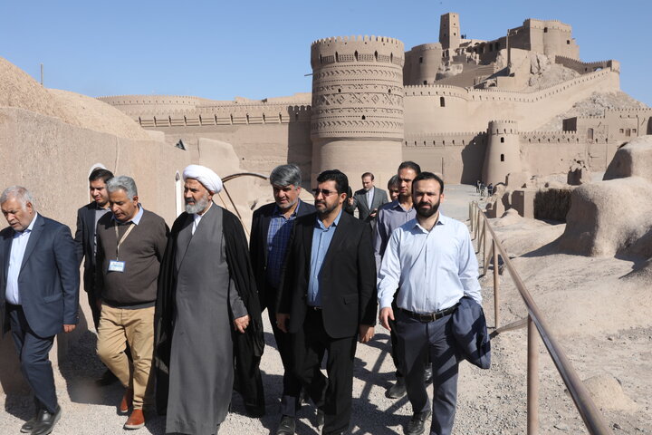 بازدید کمیسیون اصل نود از ارگ بم