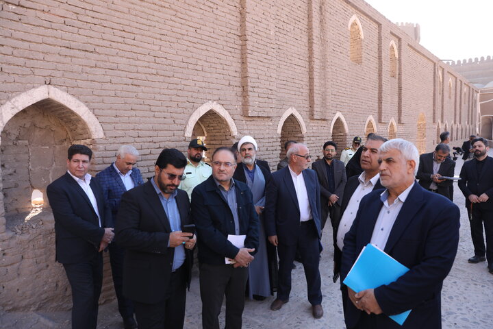 بازدید کمیسیون اصل نود از ارگ بم